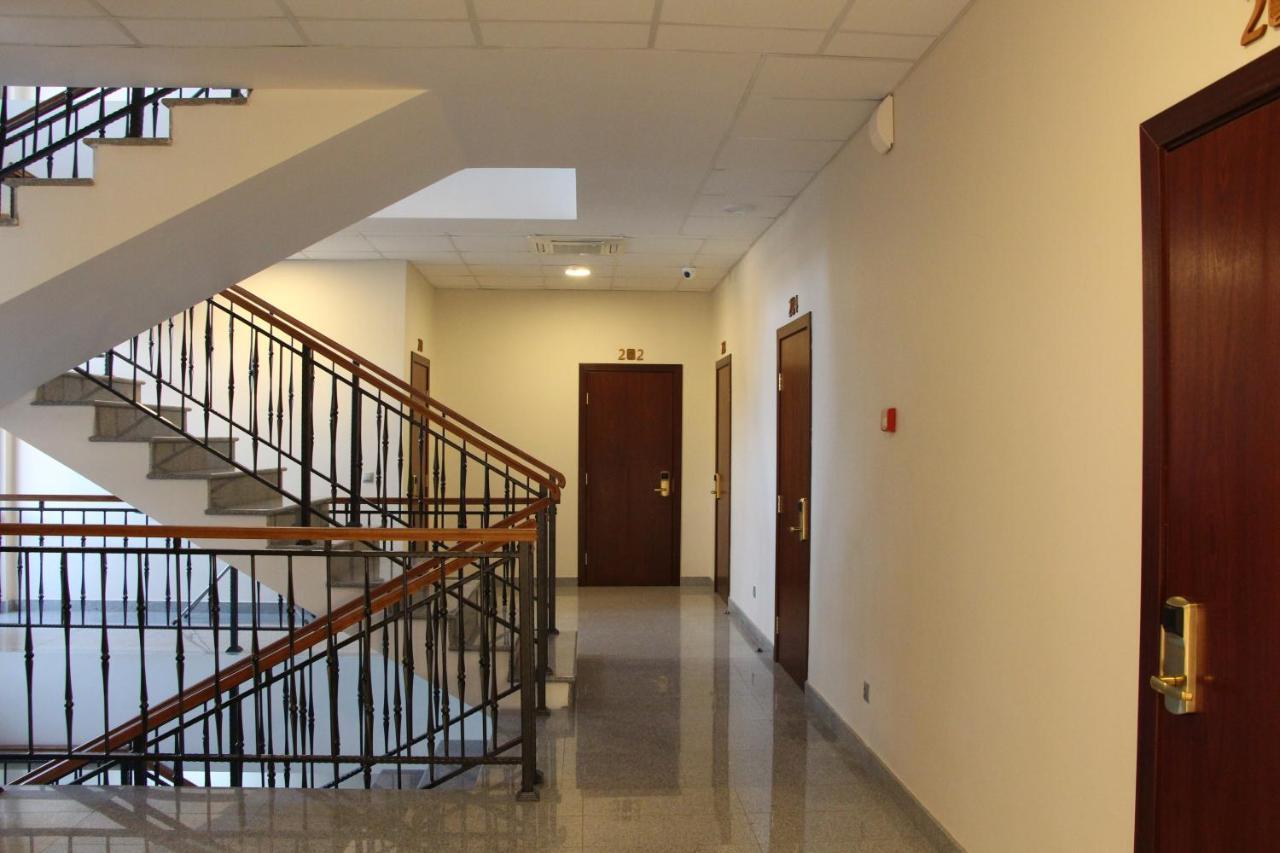 Leon Boutique Hotel Sukhumi Bagian luar foto